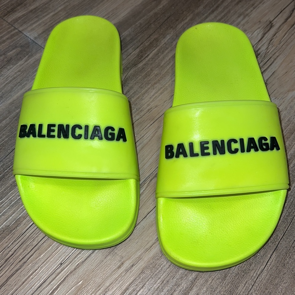 Balenciaga Pool Slide